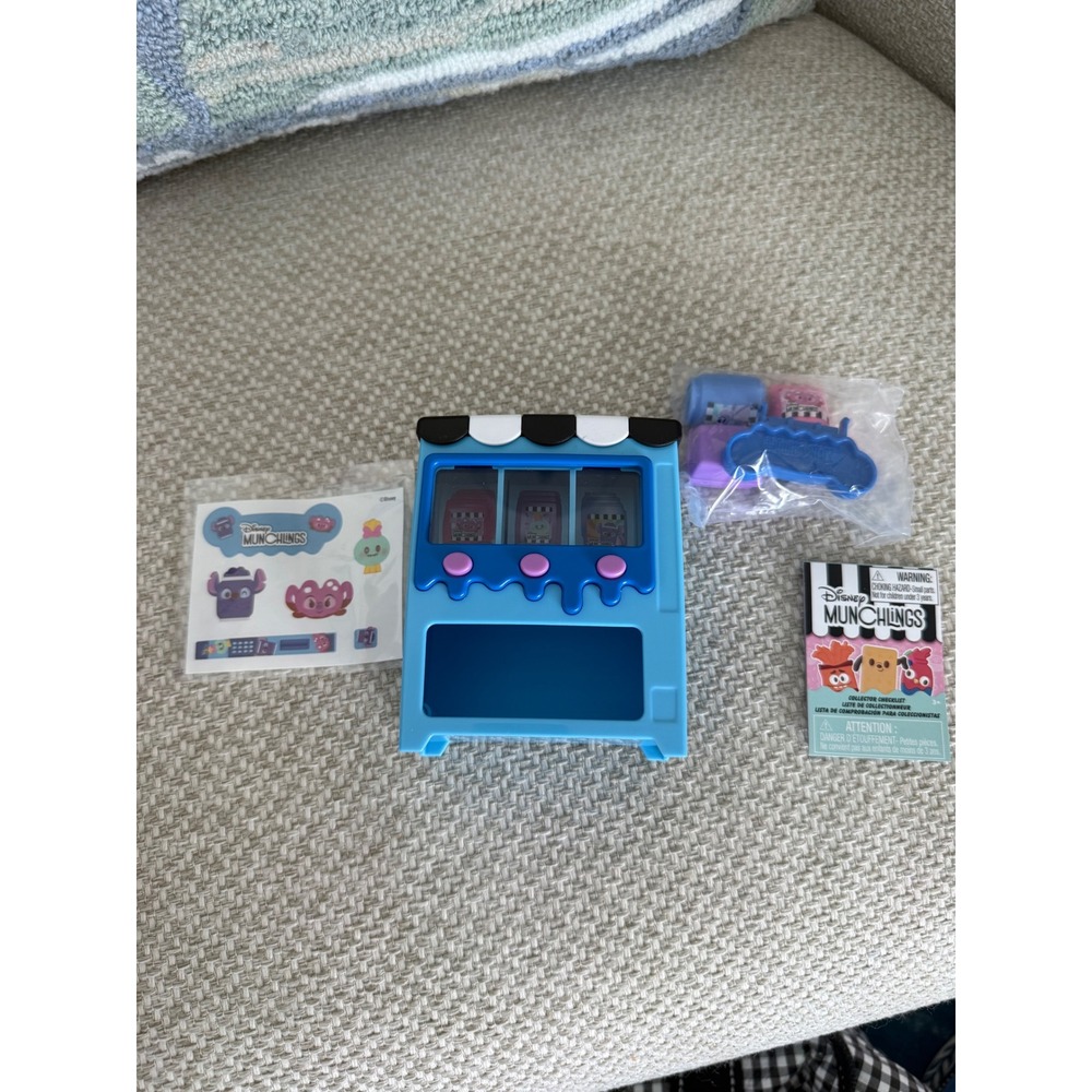 Disney Munchlings Vending Machine Stitch